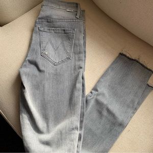 Mother The Looker Ankle Fray size 24